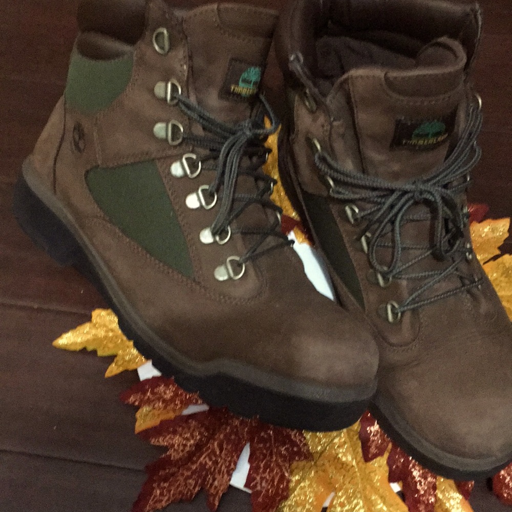 Beef and broccoli three-quarter timberlands 8 1/2
